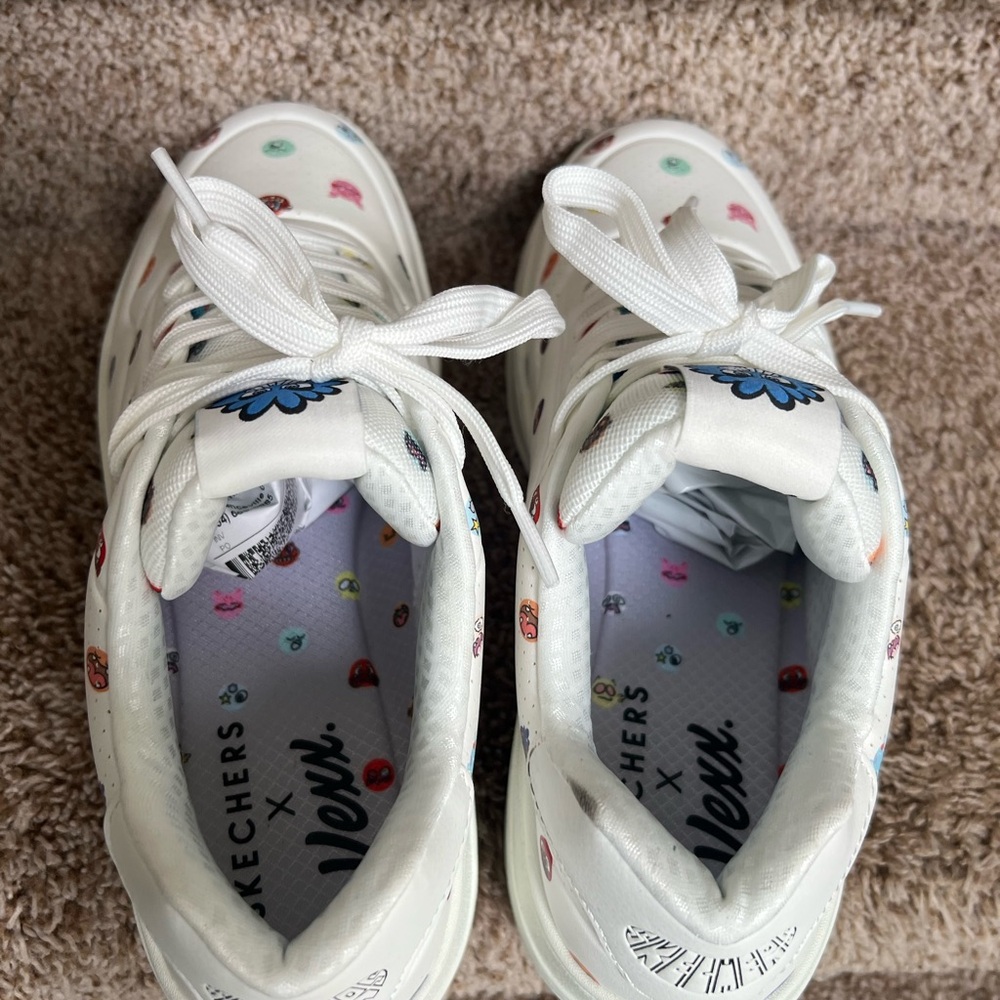 Skechers. X Vexx Multi-Moji White Sneakers - Picture 4 of 14